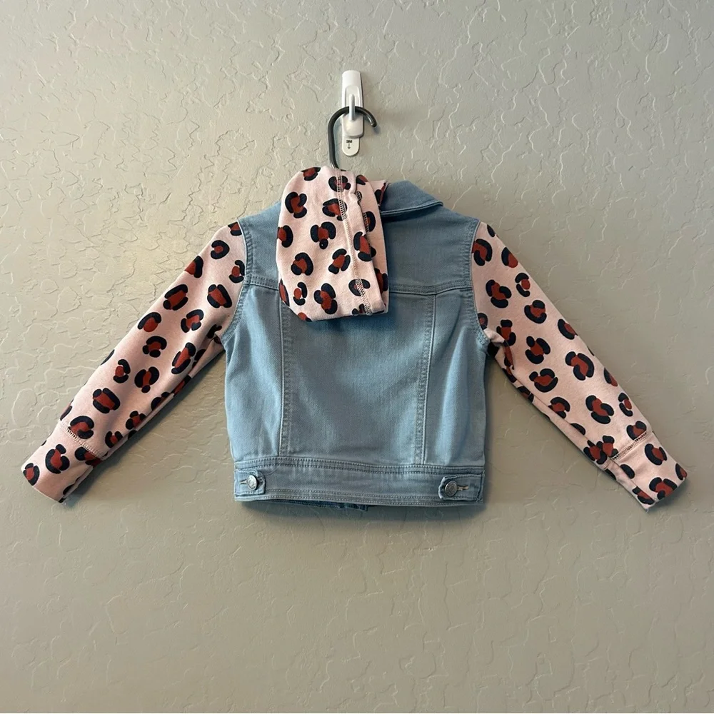Cat & Jack denim and pink leopard print hooded jacket size 2T
